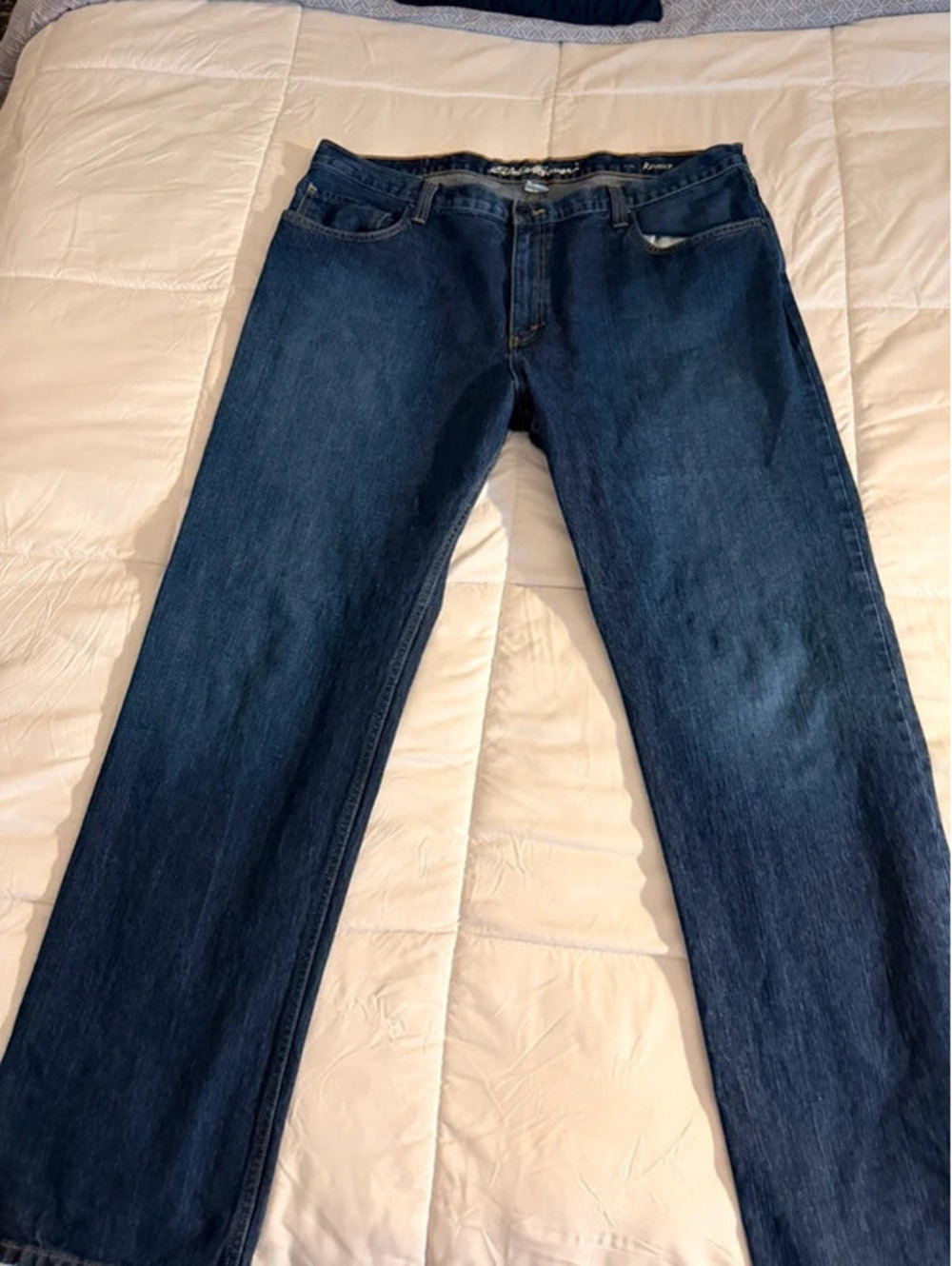 Eddie Bauer dark wash straight leg jeans size 40x34